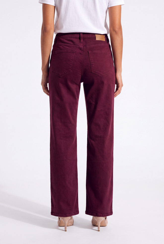 Sophie Straight | Mauve wine