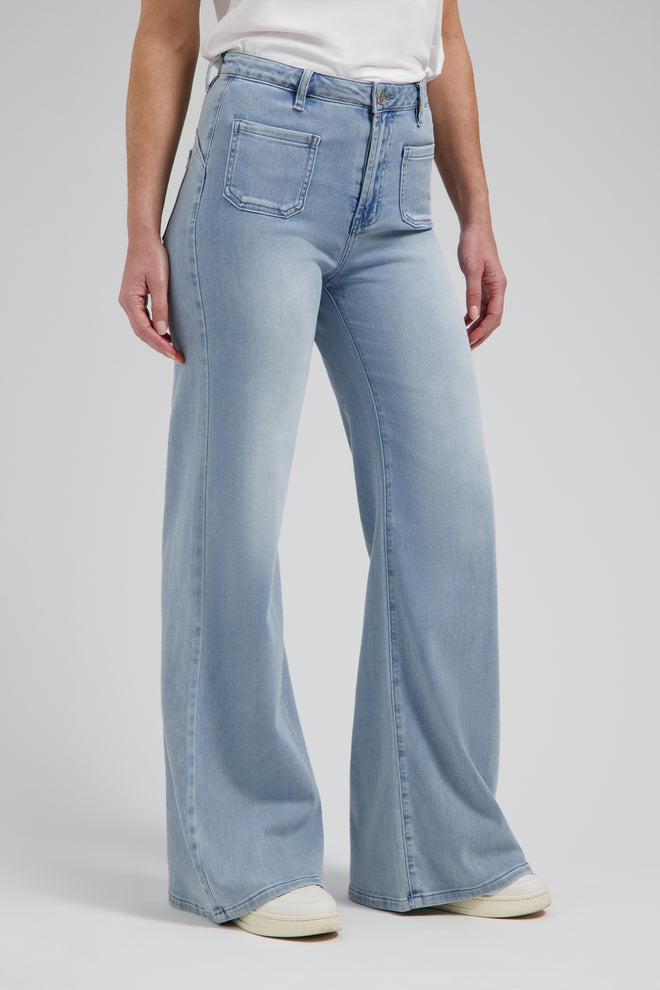 Ana Flared Pocket | Smooth blue