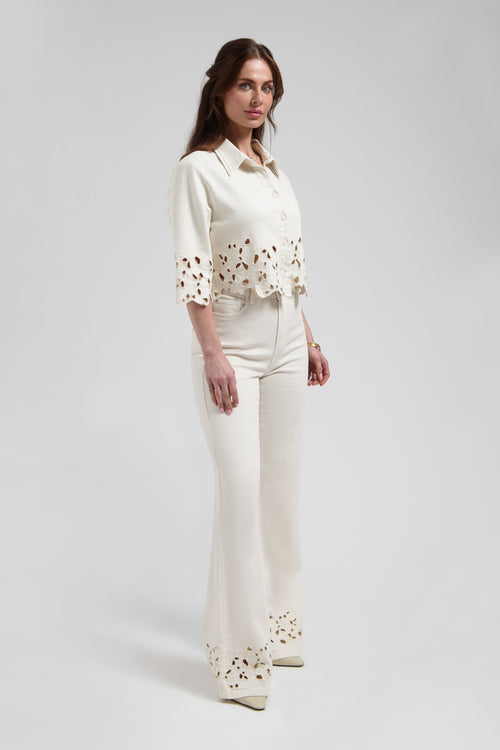 Ana flared embro Soft white Rechte fit met wijduitlopende pijp