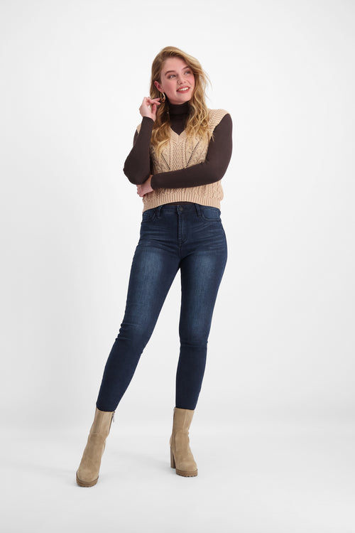 Bobbi Slim Fit | Black Blue