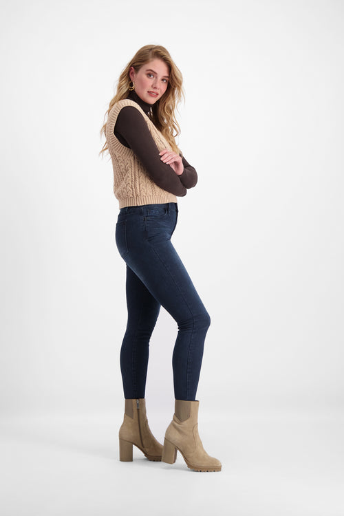 Bobbi Slim Fit | Black Blue