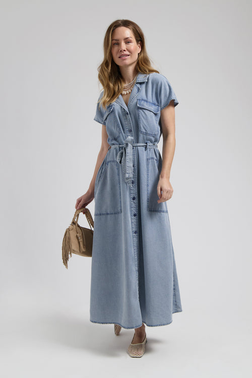 Dina dress Mid blue Maxi dress luchtige pasvorm en strikdetail