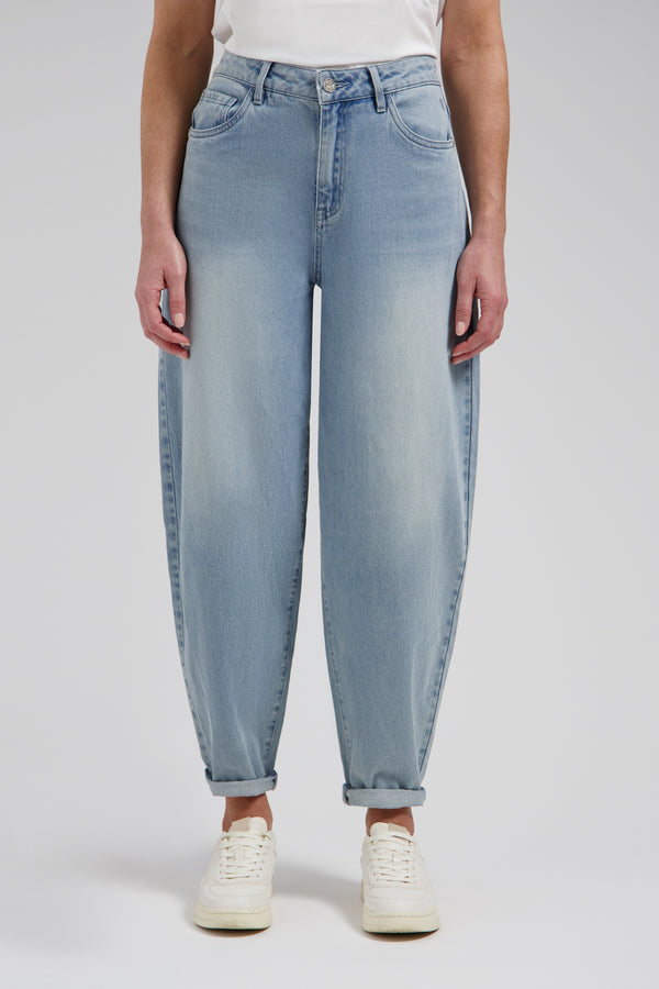Fani barrel jeans in Mid Blue van Florèz