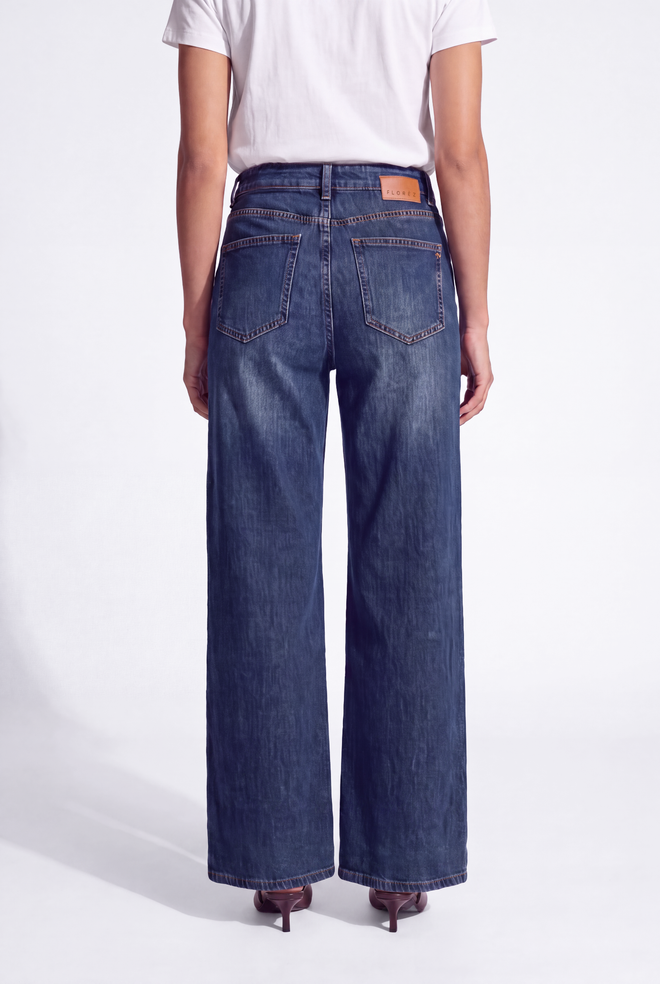 Kiki Jeans Fancy Blue Straight leg jeans met donkerblauwe wassing
