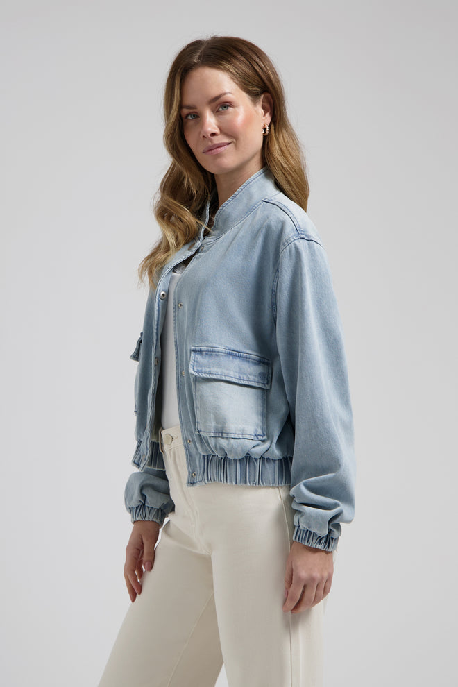 Kyra jacket Crystal blue Denim Jack in Bomber Stijl