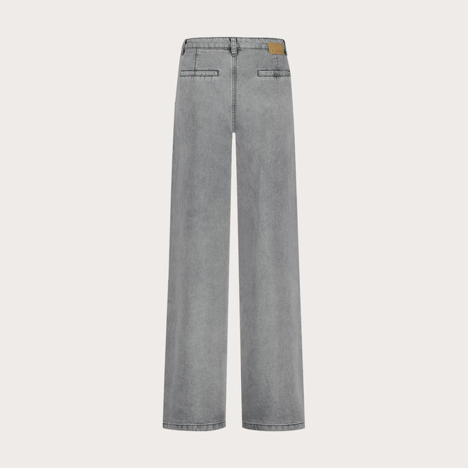 Gina Loose | Lazy Grey