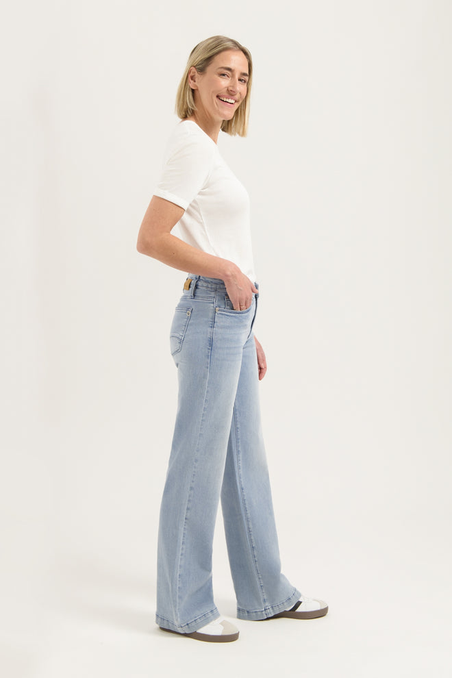 Sophie Straight | Cloudy Blue