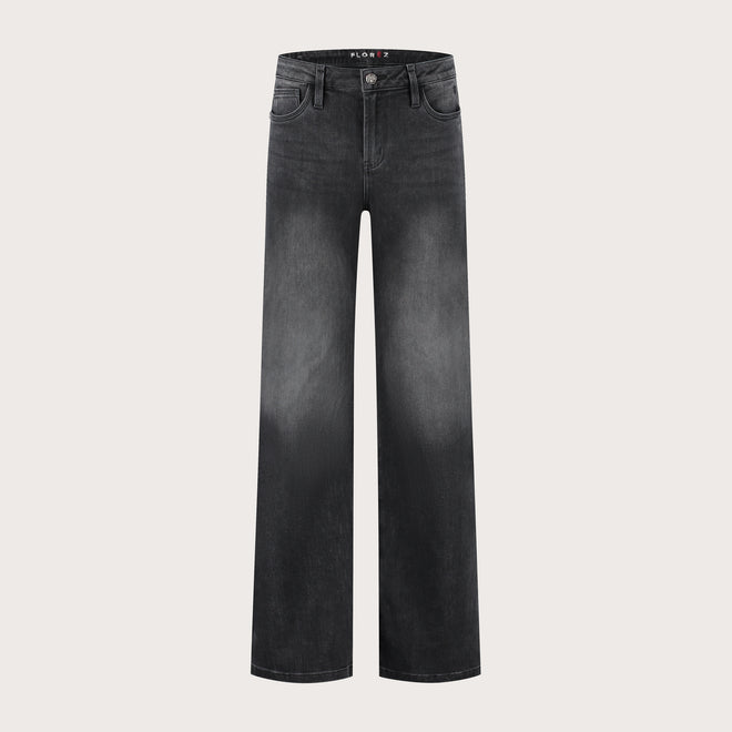 Sophie Straight | Black