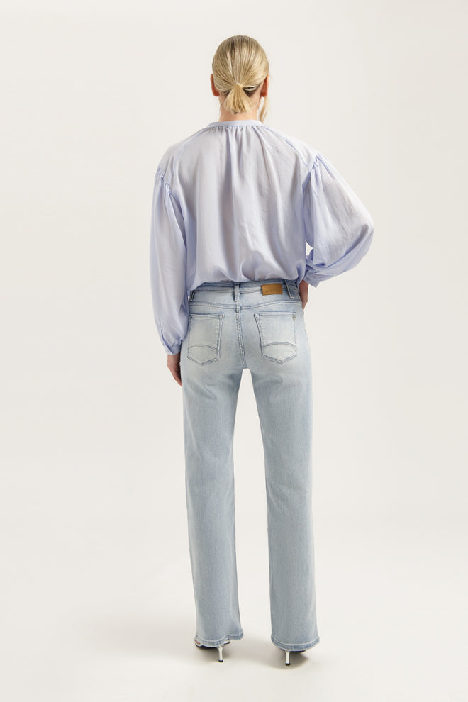 Sophie Straight Studs | Cool Blue