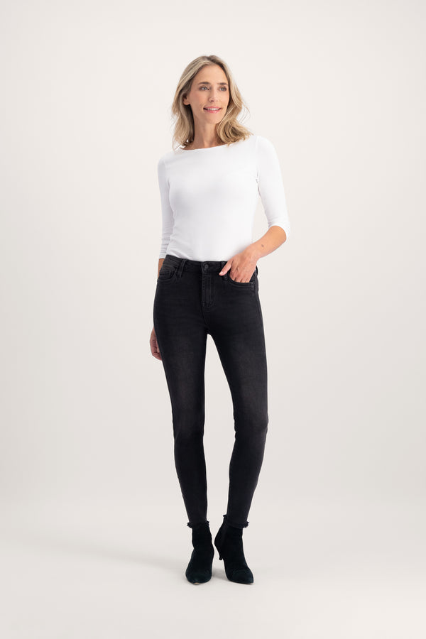 Bobbi Slim Fit in Black van Florèz