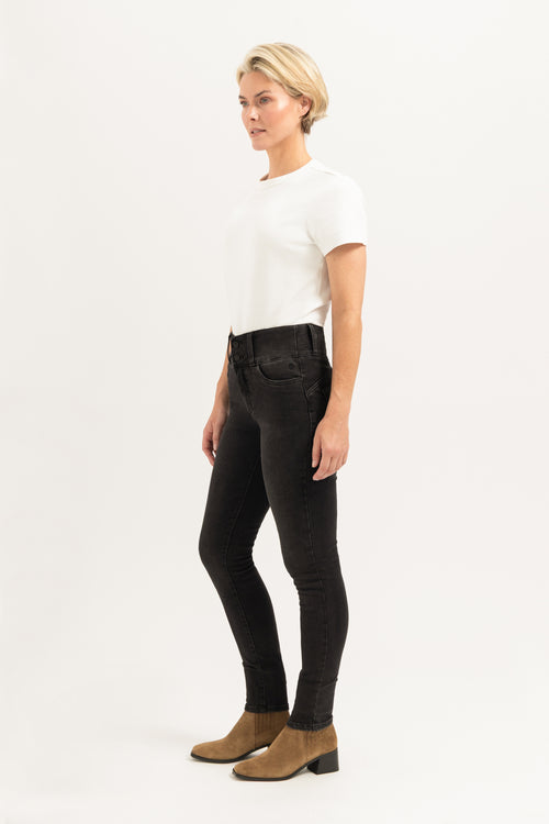 Bodine Slim Fit | Black