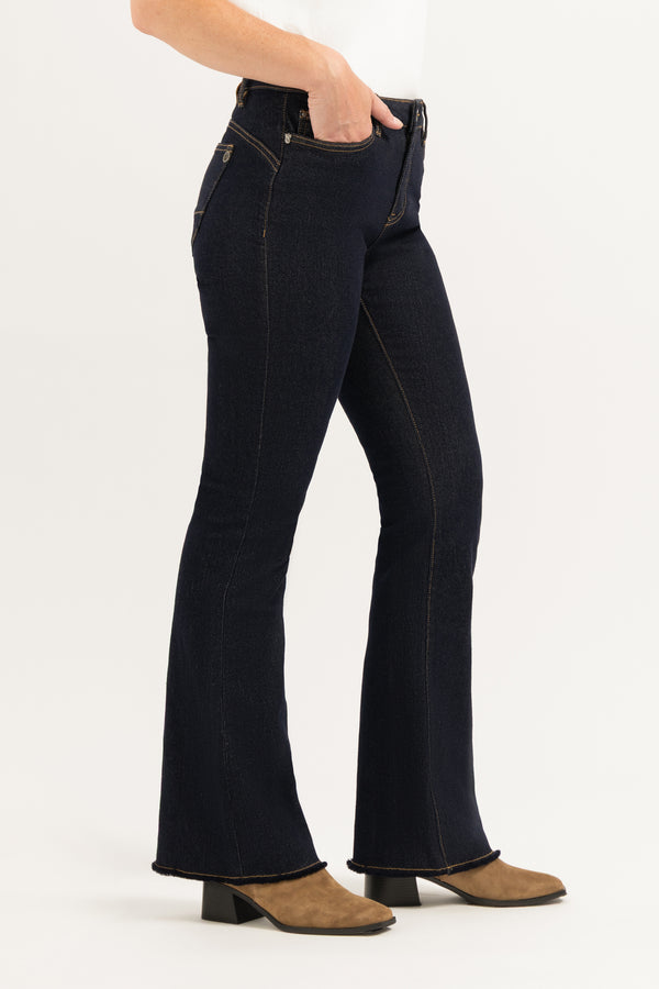 Florèz Flared in Rinse Denim van Florèz