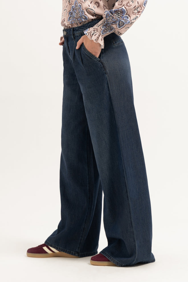 Gina Loose | Indigo Blue