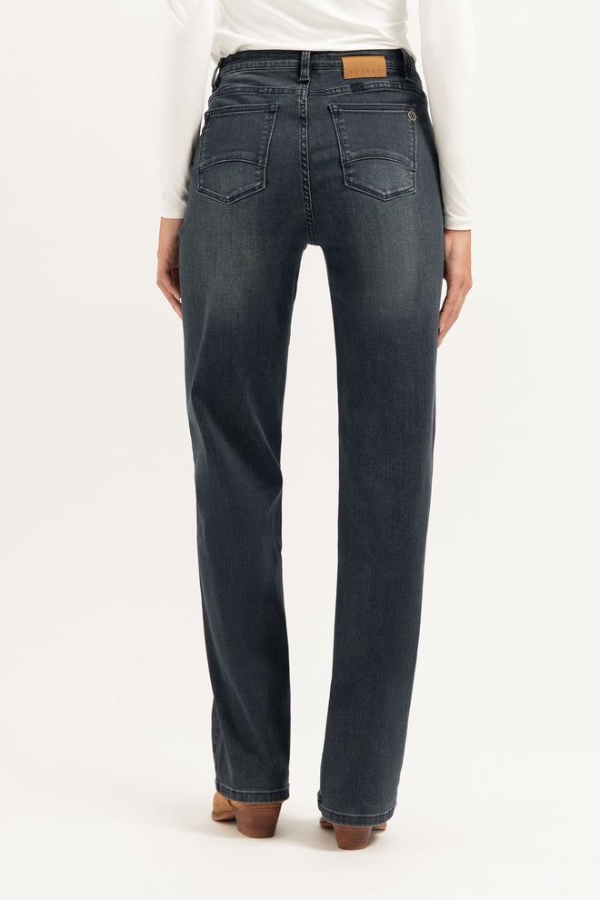 Rowie Straight | Sky Night