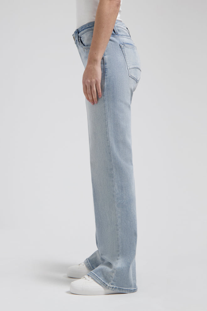 Sophie Straight Studs | Cool Blue